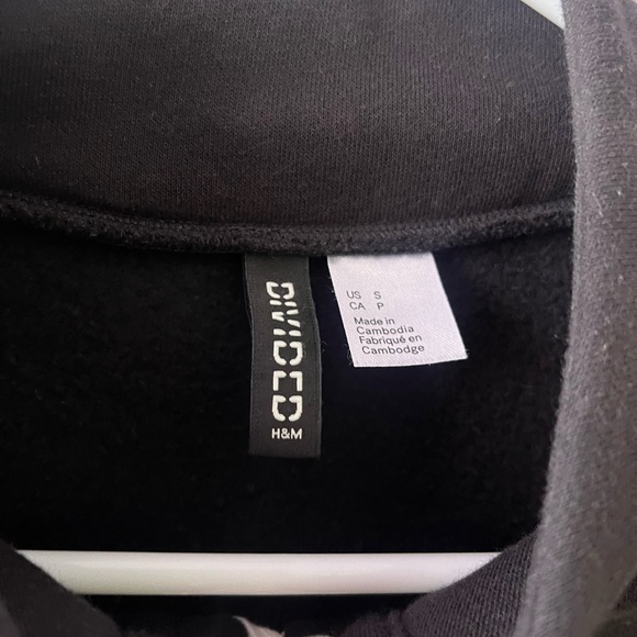 Black Sweatshirt - Picture 3 of 3